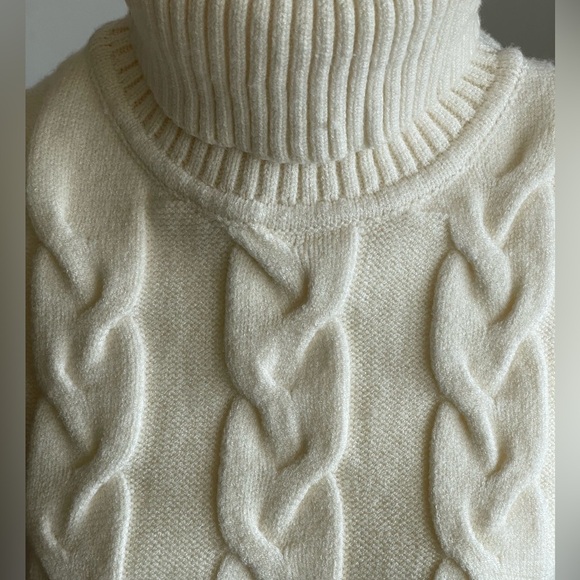 House of Harlow 1960 Ivory Cable Knit Turtleneck Sweater Vest - Size Small - Picture 2 of 7